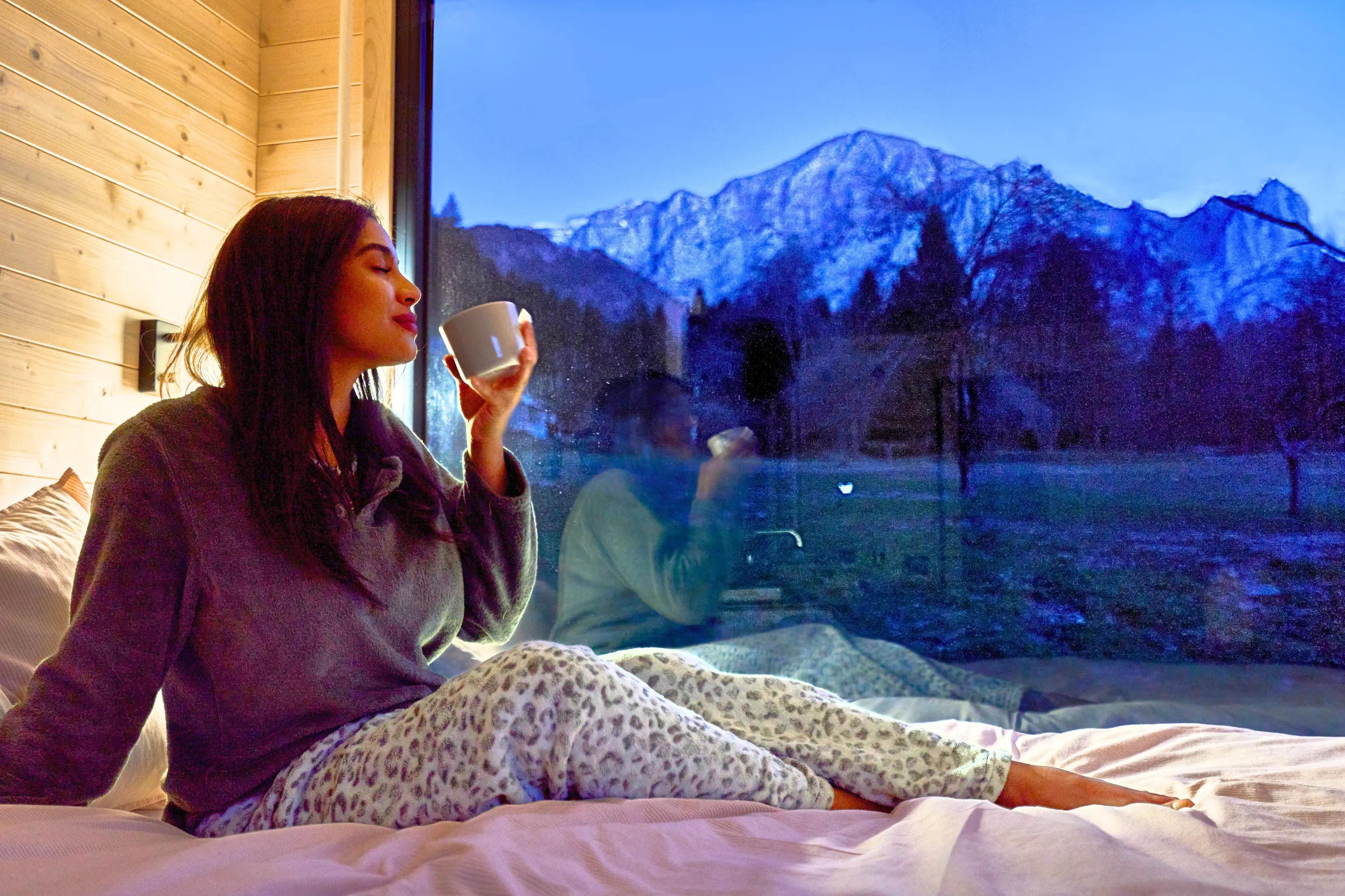 letto con vista in una tiny house vicino a Cima Moscardo vicino a Udine