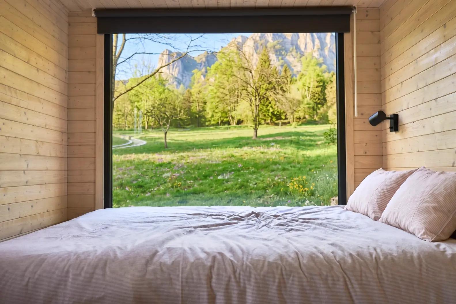 vista dalla tiny house a paluzza sulle Alpi Carniche nella Valle del But